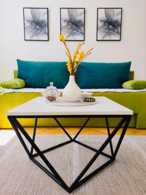 Apartment 11 - Great location, quiet but near the center